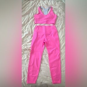 NWOT GAP Fit Hot Pink workout set size Medium